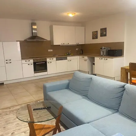 Am Schlosspark 3 Apartman Cheb